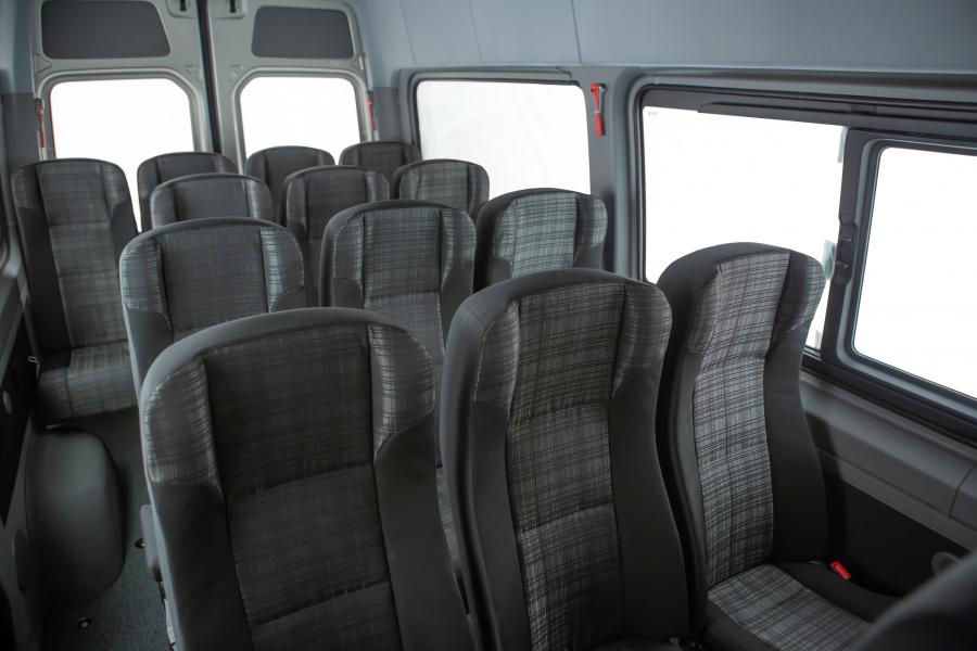 Интерьер Mercedes-Benz Sprinter Golden Edition (Br.906) 2018 года  (BR) (фото 2 из 3)